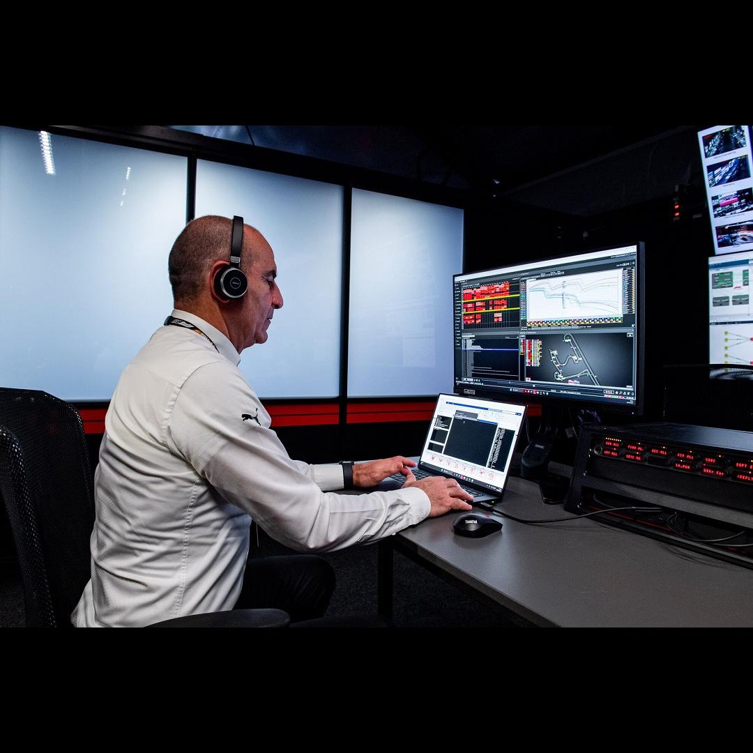 Driving Innovation: Lenovo and F1 Embracing an AI Future Together to Boost Technical Operations